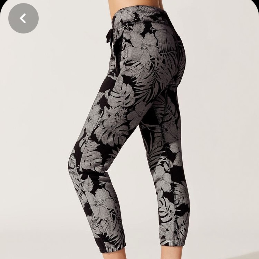 NSF Sayde Sweatpants Black Floral